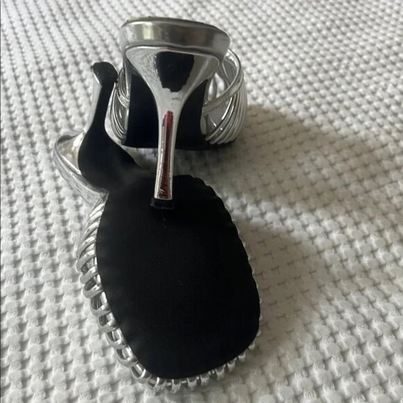 FromB Silver Metallic Cage Mules — Size 7.5 - Picture 4 of 4
